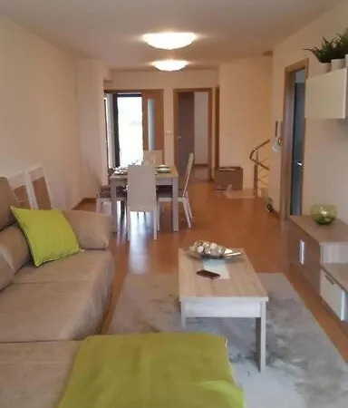 Oktheway House *